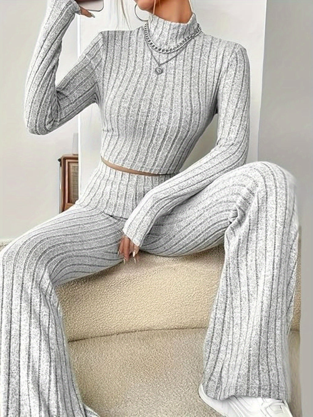 Women'S Fashion Light Gray Two-piece Set, High-necked Top Matched With High-waisted Wide-leg Trousers, Tailored And Design, Suitable For Daily Commuting, Home Leisure And Other Occasions, Elegant In Autumn And Winter