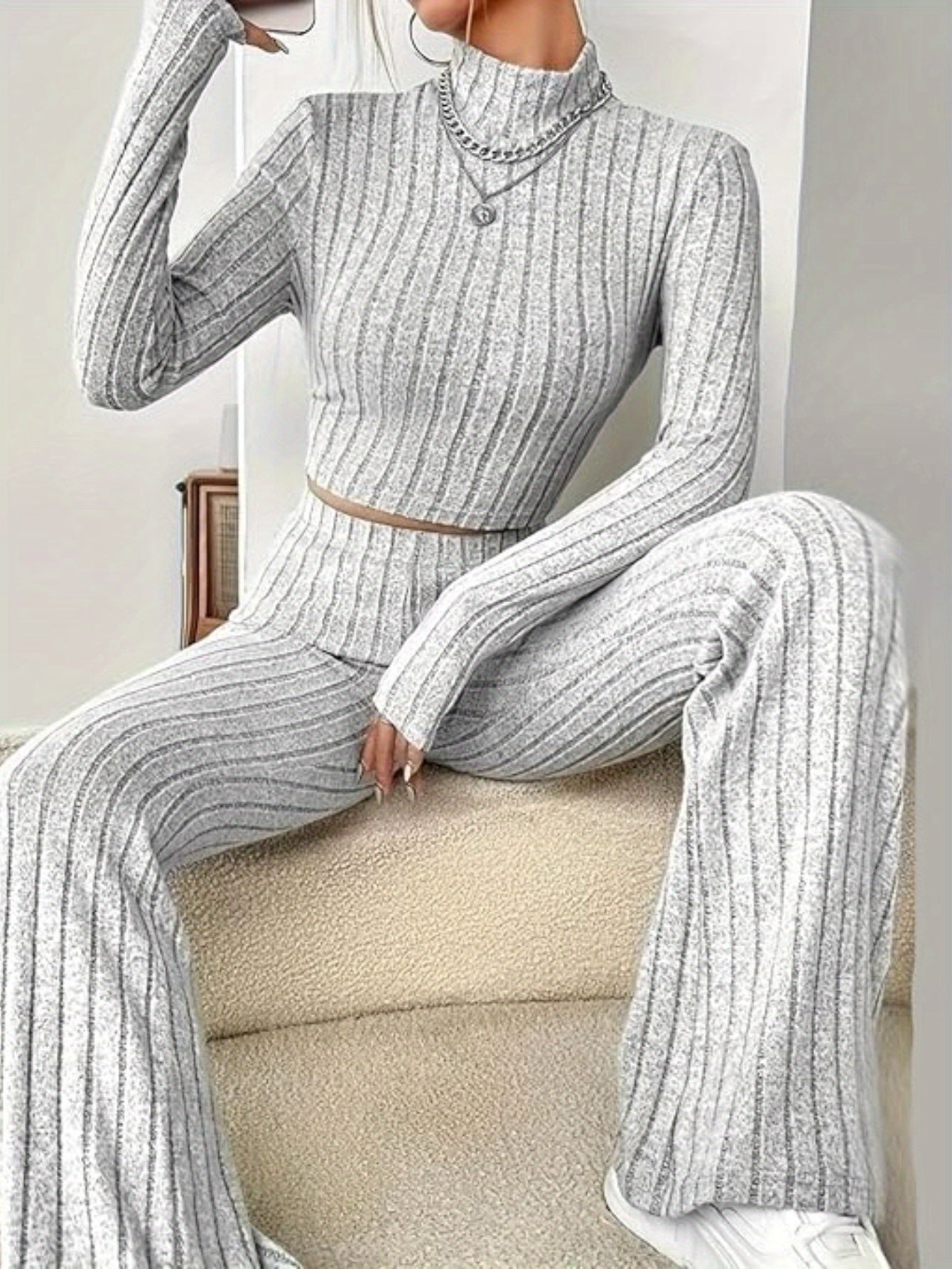 Women'S Fashion Light Gray Two-piece Set, High-necked Top Matched With High-waisted Wide-leg Trousers, Tailored And Design, Suitable For Daily Commuting, Home Leisure And Other Occasions, Elegant In Autumn And Winter