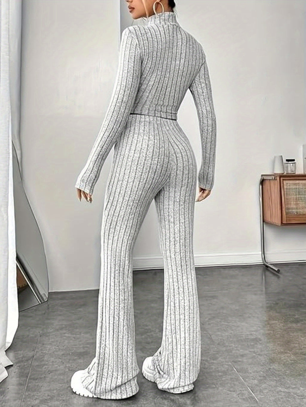Women'S Fashion Light Gray Two-piece Set, High-necked Top Matched With High-waisted Wide-leg Trousers, Tailored And Design, Suitable For Daily Commuting, Home Leisure And Other Occasions, Elegant In Autumn And Winter
